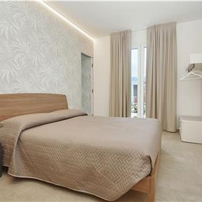 3 bedroom villa with infinity pool, jacuzzi & sauna, Castellammare del Golfo, sleeps 6